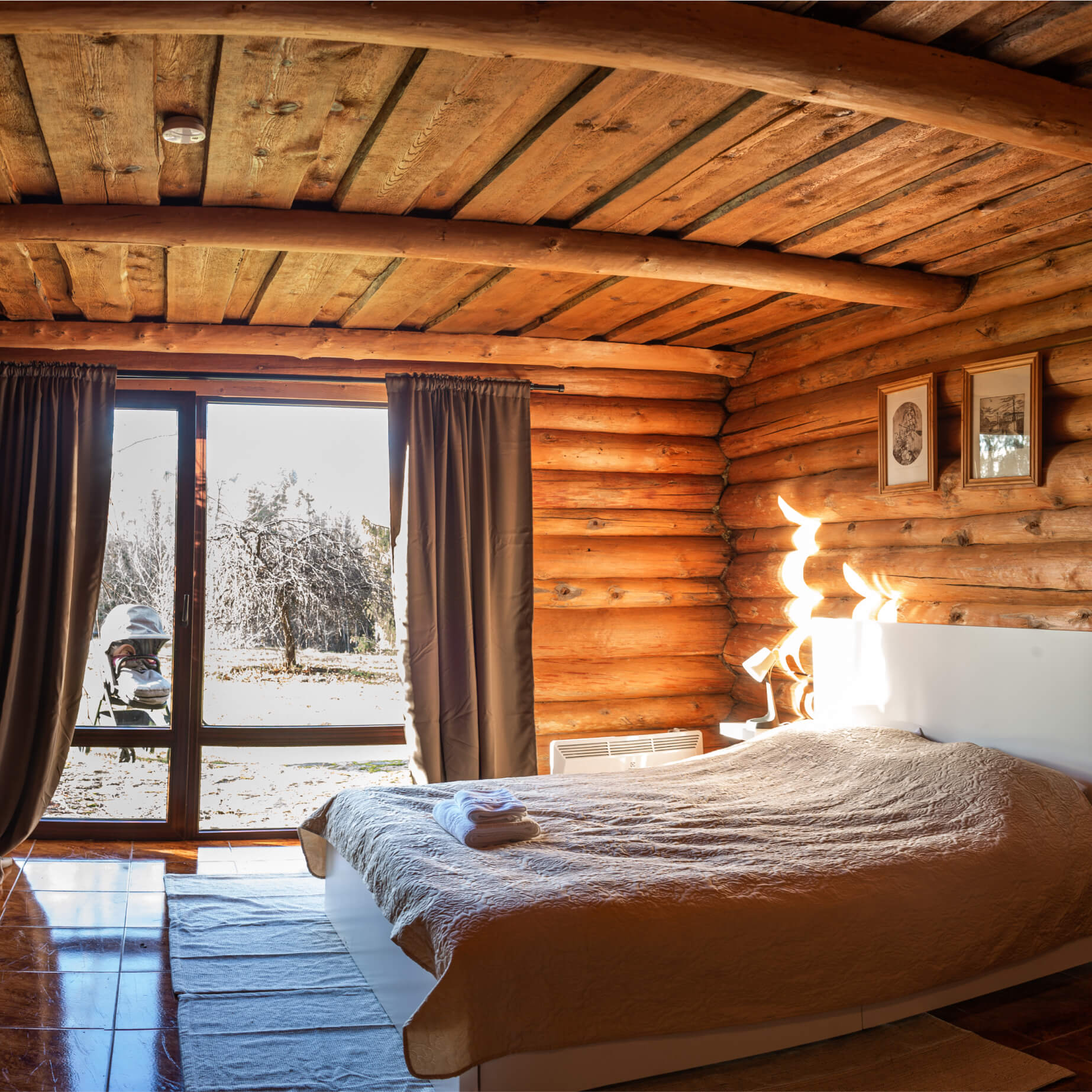 Hunter’s Lodge 8